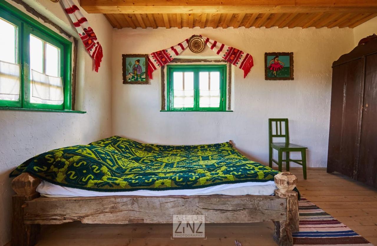 Casa Glod Pension Glod  Buitenkant foto
